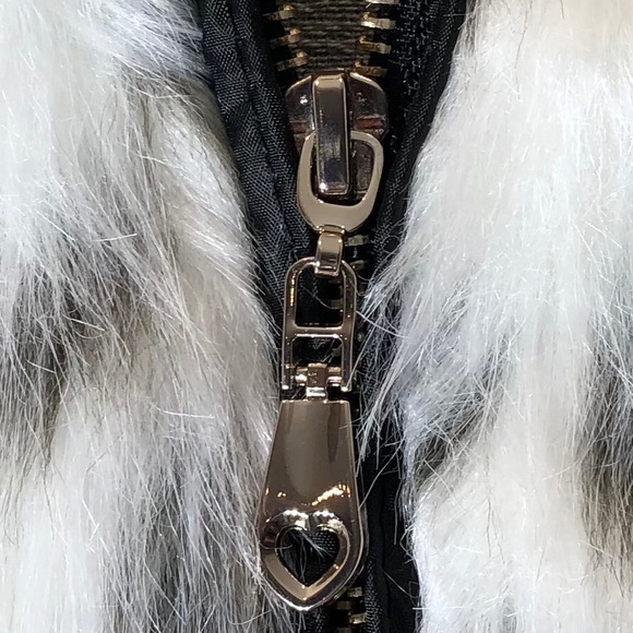 NWOT Say What? White & Black Faux Fur Jacket Sz M - Picture 7 of 12
